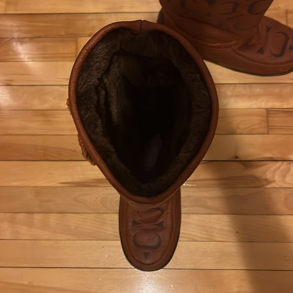 Limited addition 2022 artist collection Jennifer Younger tamaracks. - Picture 3 of 3